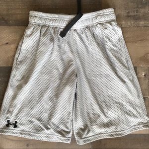 Under Armour Gray Athletic Shorts Youth Medium